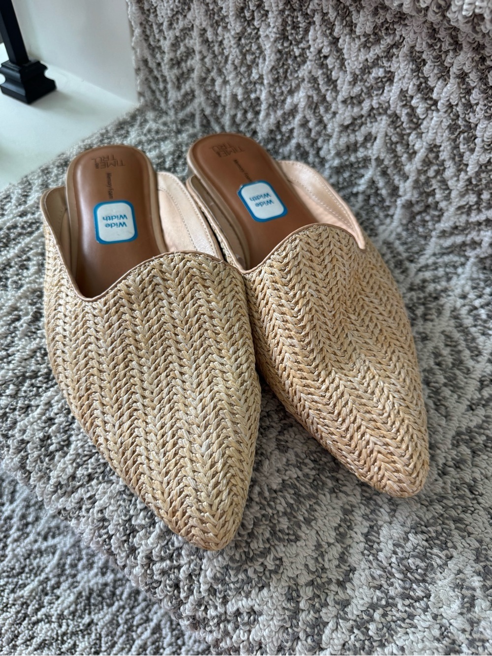Time and Tru Wide Width Natural Woven Pointed-Toe Mule - Women Size 9.5